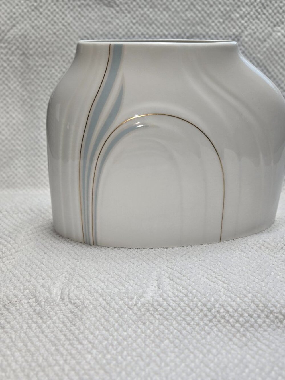 ROYAL DOULTON IMPRESSIONS VASE - Picture 3 of 5